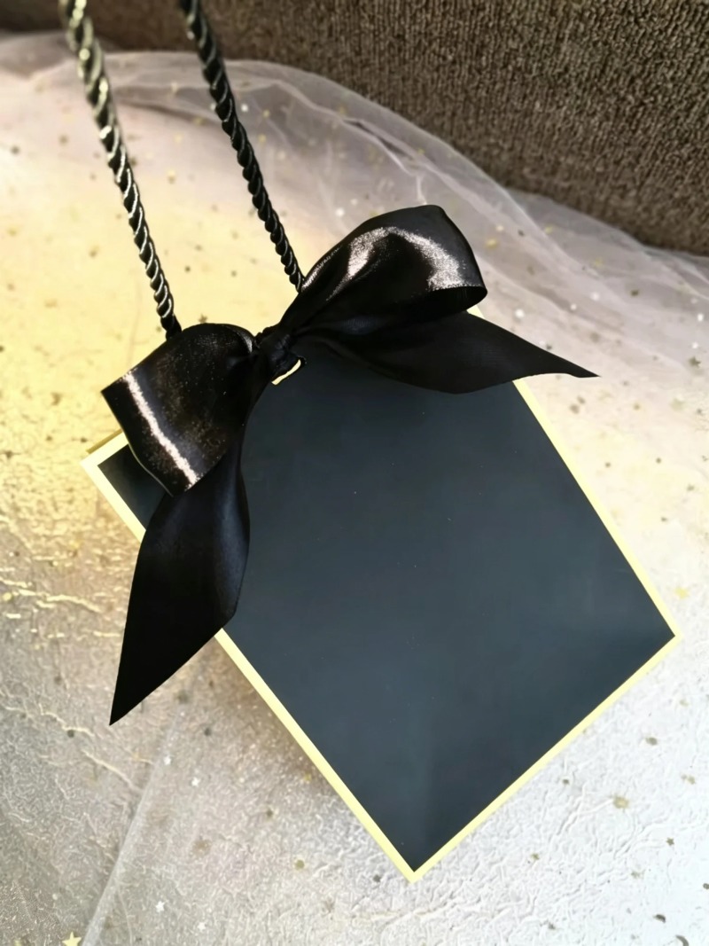 Zwart-wit kraftpapieren cadeau - Event Party Box recensie en prijs