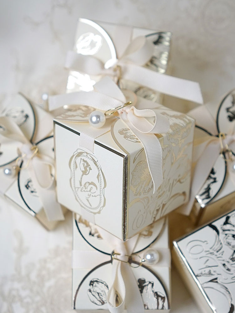 Vierkante papieren geschenkdoz - Event Party Box recensie en prijs